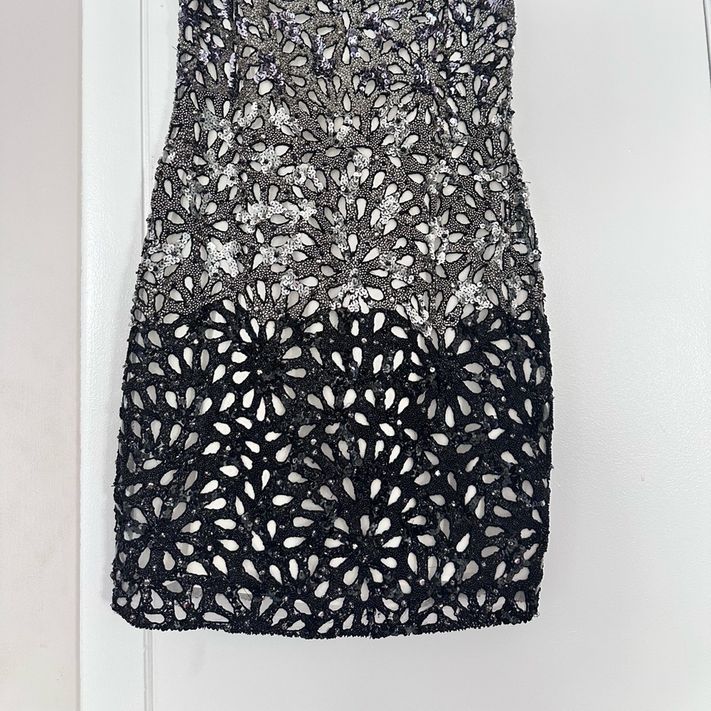 Alice + Olivia Black and Tan Sleeveless Halter Sheath Dress